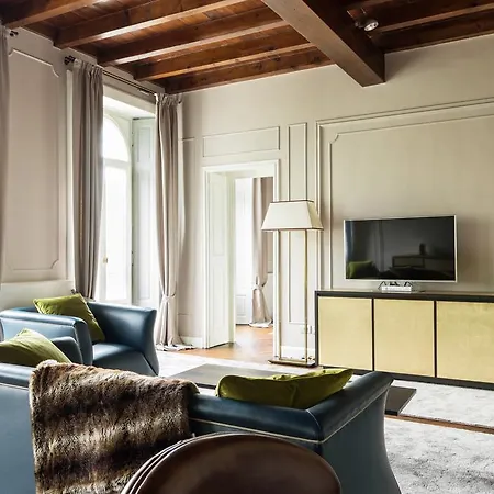 Piazza Cavour - Luxury View Apartment Como