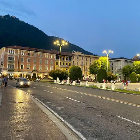 Piazza Cavour - Luxury View Apartment Como