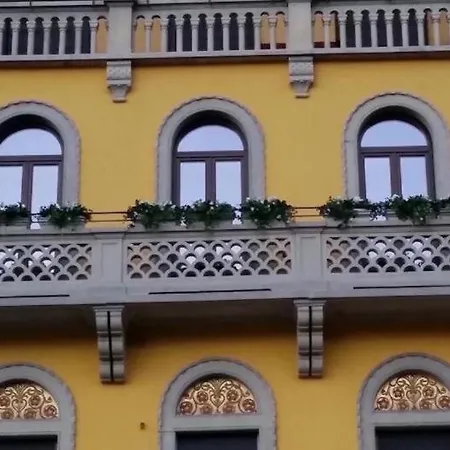 Piazza Cavour - Luxury View Como