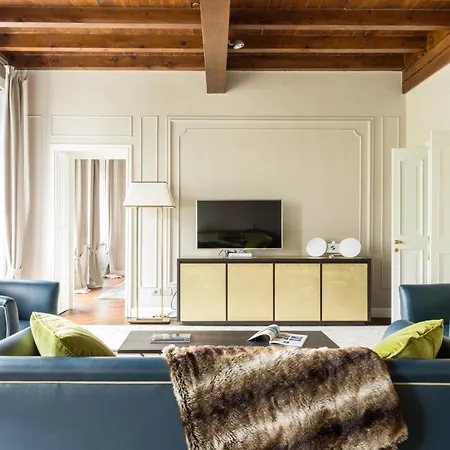 Apartment Piazza Cavour - Luxury View *