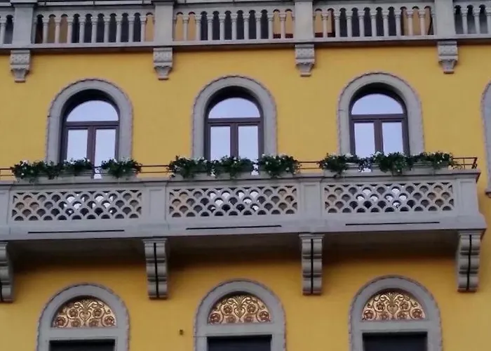 Piazza Cavour - Luxury View Côme