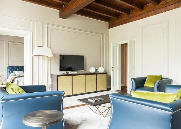 Piazza Cavour - Luxury View