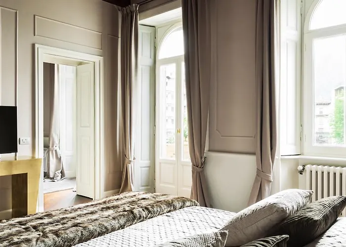 Piazza Cavour - Luxury View